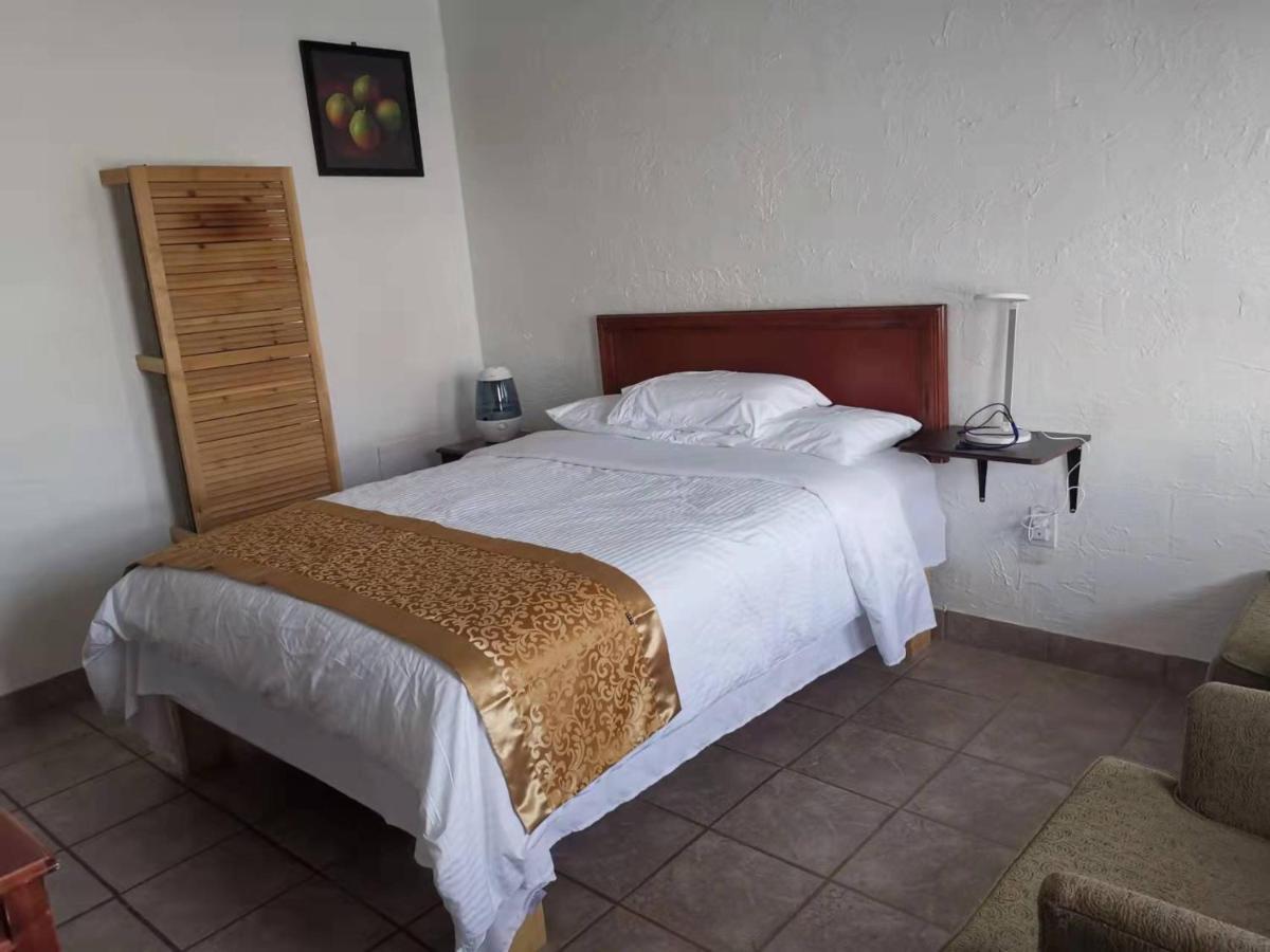 Dundurn Motel Eksteriør billede