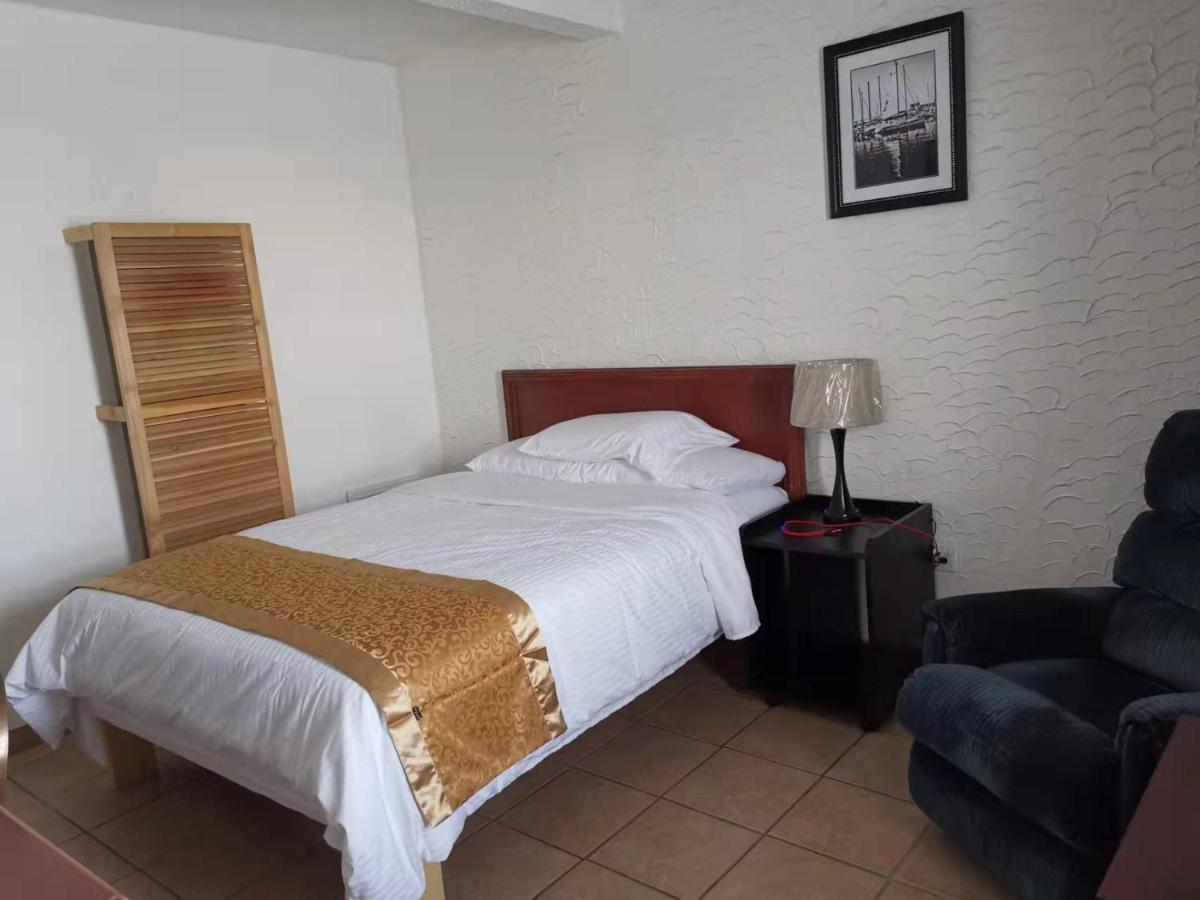 Dundurn Motel Eksteriør billede