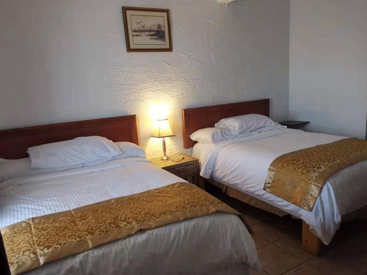 Dundurn Motel Eksteriør billede