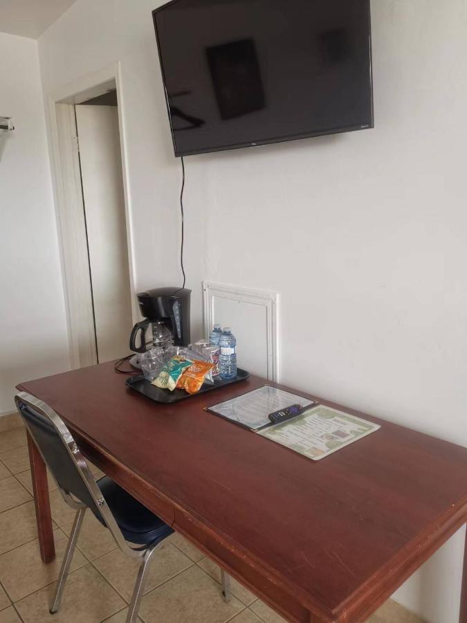 Dundurn Motel Eksteriør billede